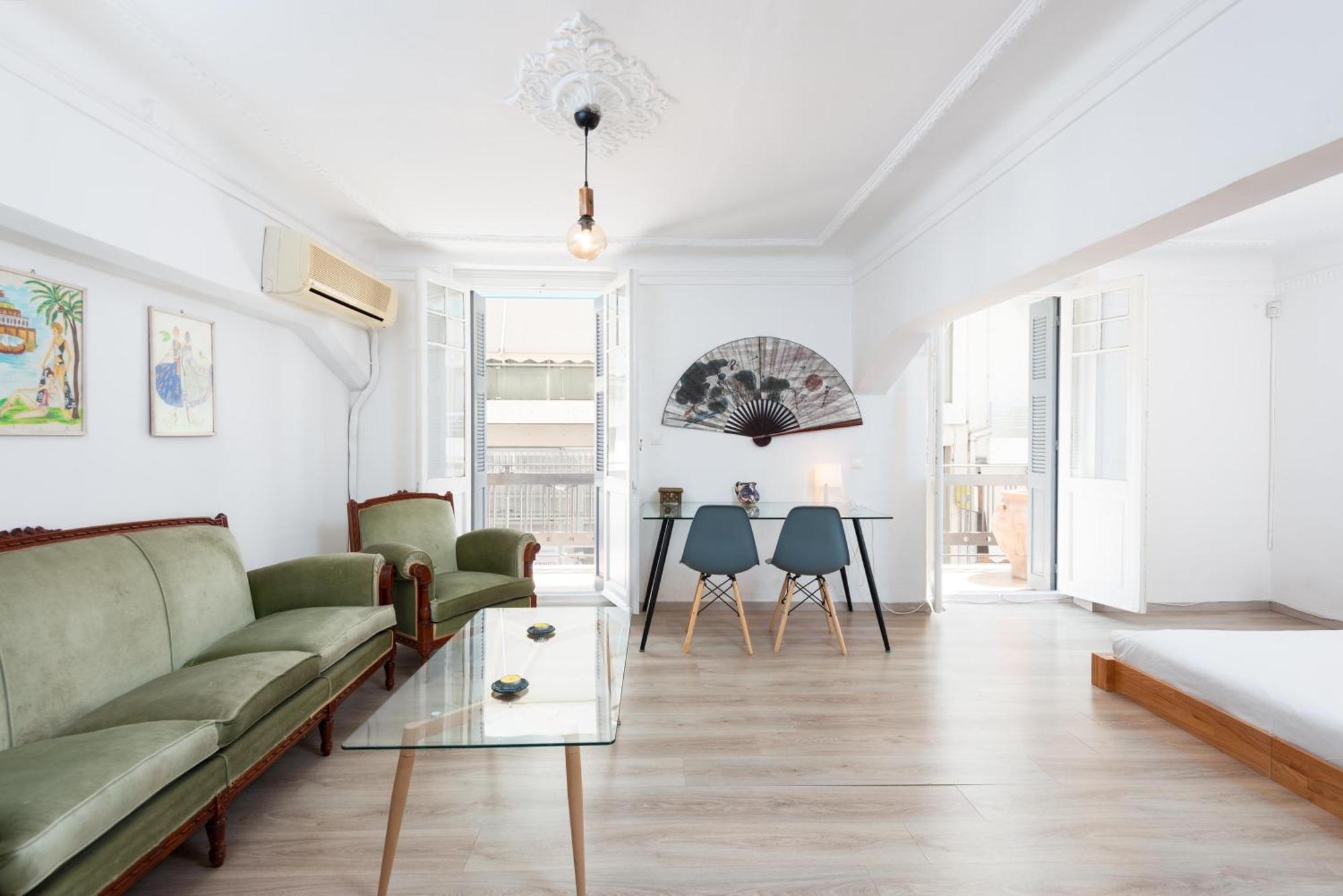 Apartment Beautiful Neo-classic In Exarchia Athens