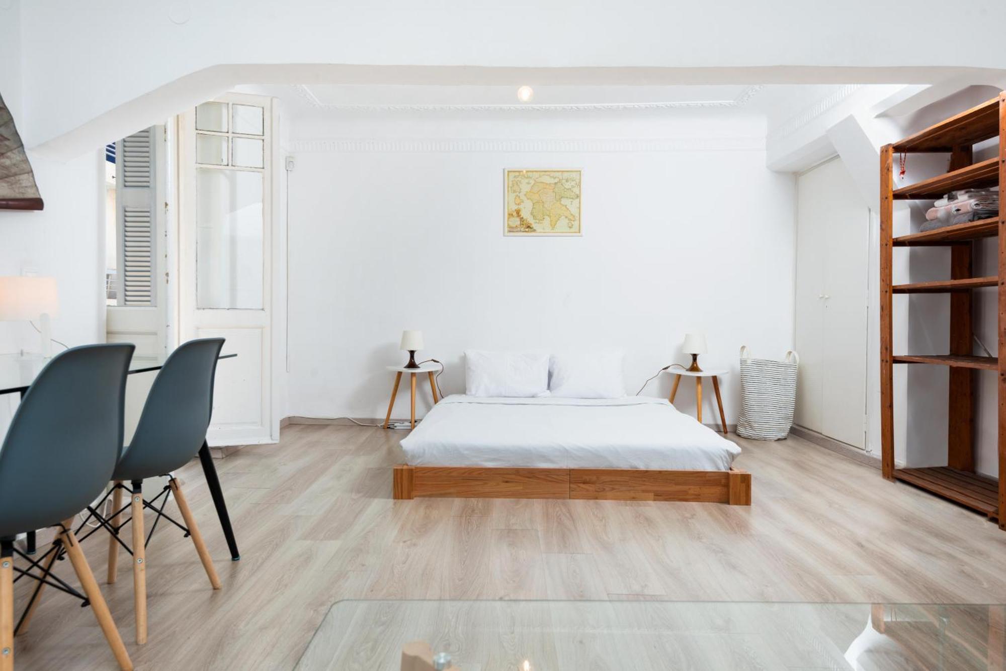Apartment Beautiful Neo-classic In Exarchia Athens